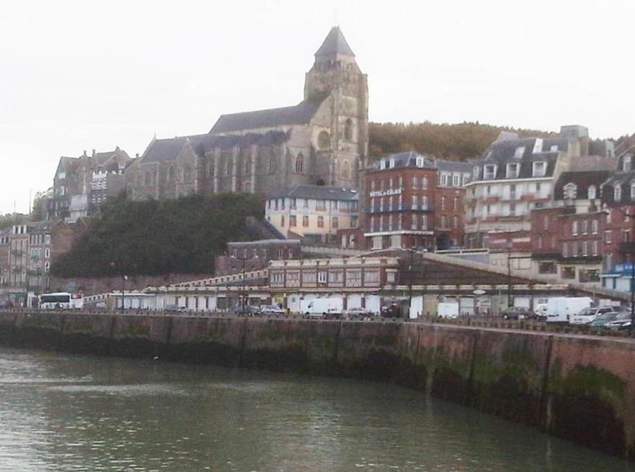 La Verriere. Les Locations Isahora C'Est Aussi Plusieurs Appart' De Standing A 2 Pas Du Chateau D'Eu, Des Falaises Du Treport, De Mers Les Bains Et Aux Portes De La Baie De Somme Eu (Seine-Maritime) Exteriér fotografie