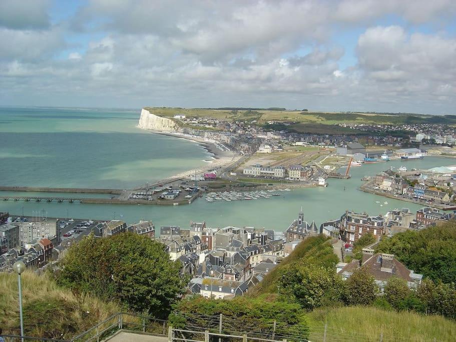 La Verriere. Les Locations Isahora C'Est Aussi Plusieurs Appart' De Standing A 2 Pas Du Chateau D'Eu, Des Falaises Du Treport, De Mers Les Bains Et Aux Portes De La Baie De Somme Eu (Seine-Maritime) Exteriér fotografie