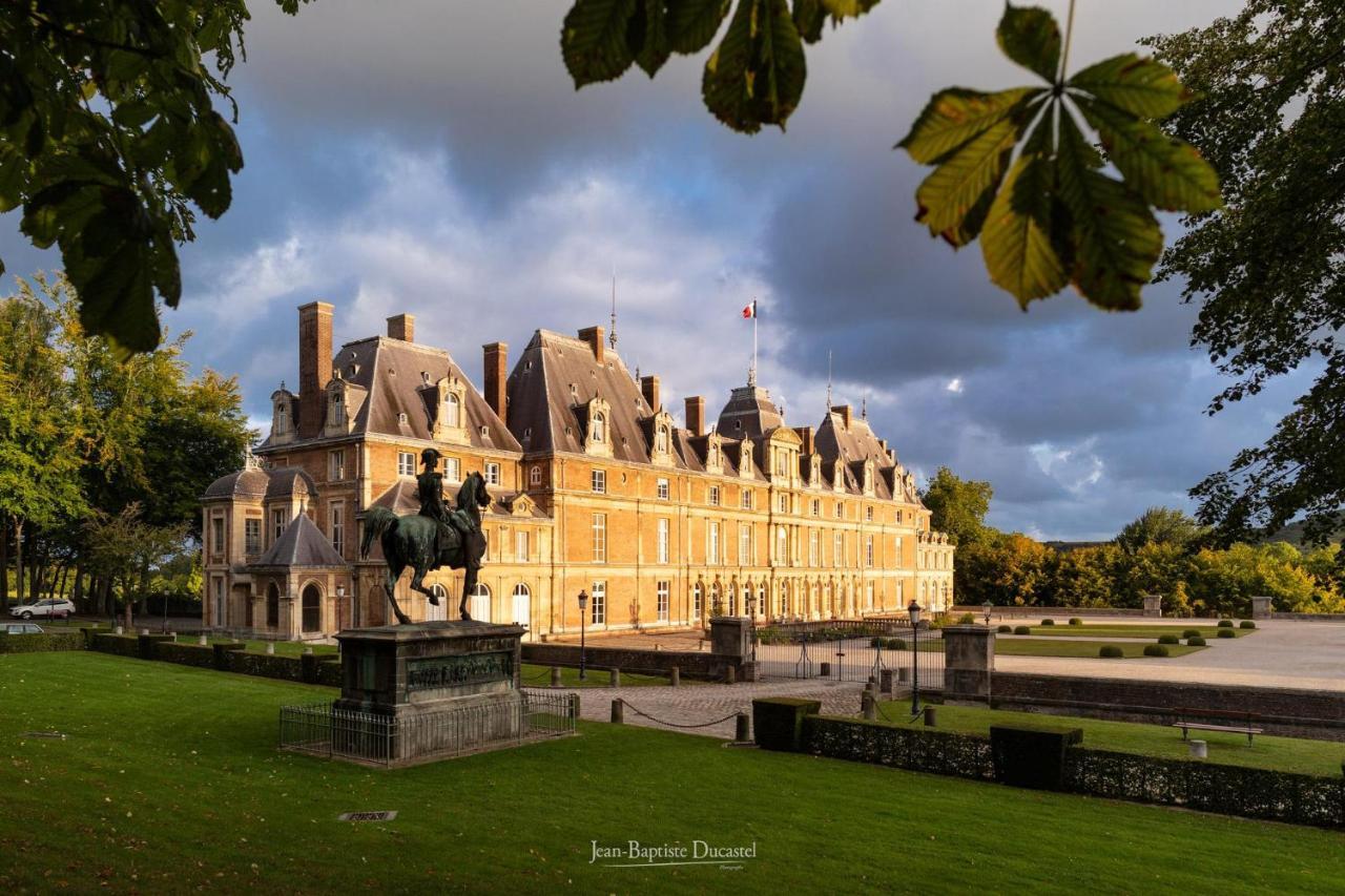 La Verriere. Les Locations Isahora C'Est Aussi Plusieurs Appart' De Standing A 2 Pas Du Chateau D'Eu, Des Falaises Du Treport, De Mers Les Bains Et Aux Portes De La Baie De Somme Eu (Seine-Maritime) Exteriér fotografie